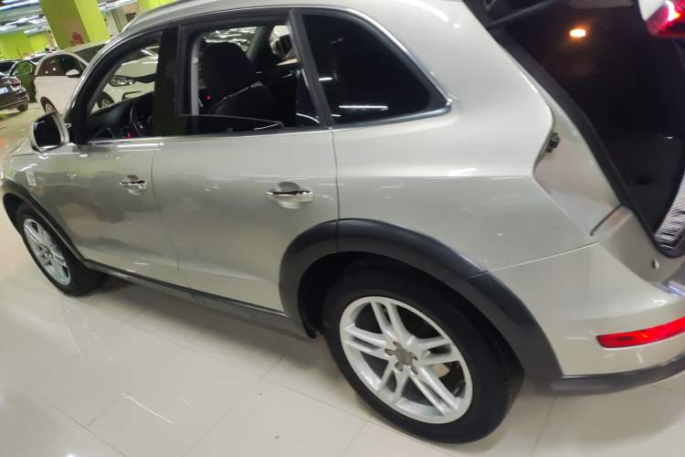 Used Audi Q5 2017 Plus 40 TFSI Technology Model
