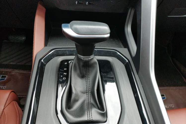 Used Geely Auto Vision X6 2021 PRO 1.4T Automatic Prestige Model
