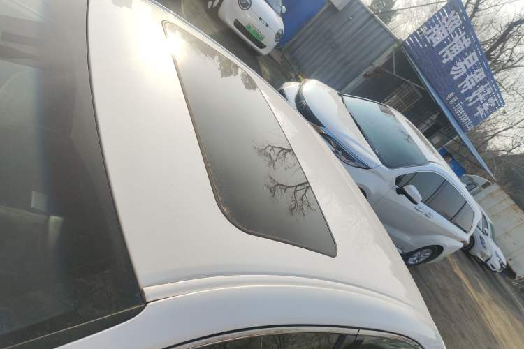 Used Lexus ES 2014 300h Comfort Edition
