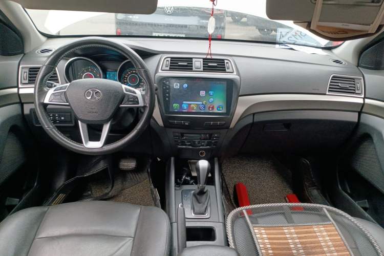 Used BAIC Senova X65 2015 2.0T automatic comfort version
