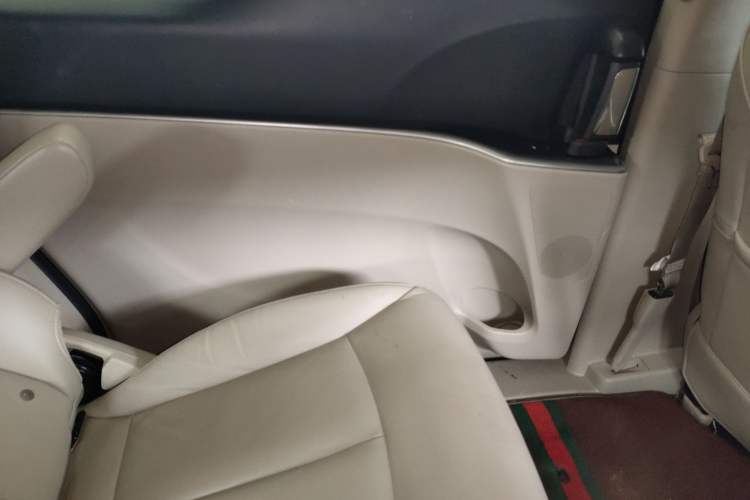 Used Buick GL8 2018 28T Luxury Model China VI Standard
