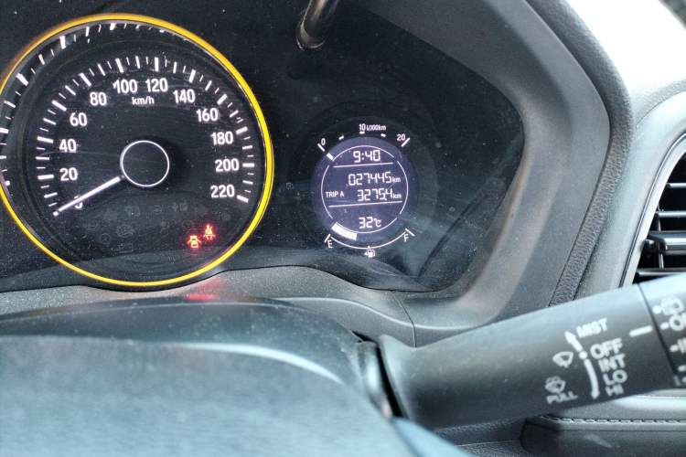 Used Honda Vezel 2022 1.5L CVT Phantom Night Pioneer Edition
