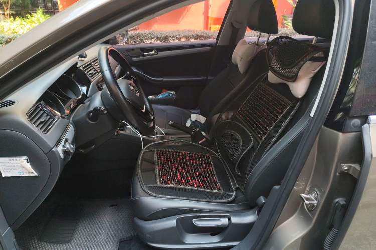 Used Volkswagen Sagitar 2015 230TSI Automatic Comfort Version
