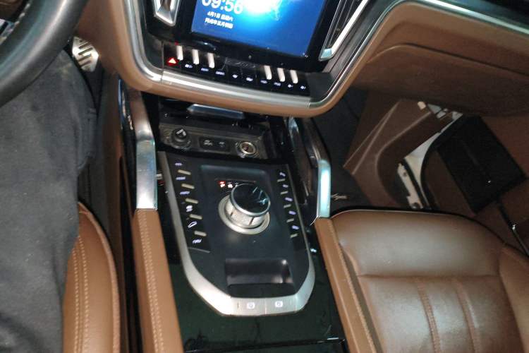 Used Zotye T700 2017 1.8T Dual-Clutch Prestige Model
