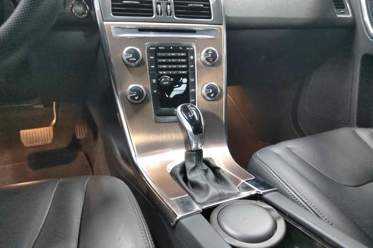 Used Volvo XC60 2016 T5 Smart Upgrade Model