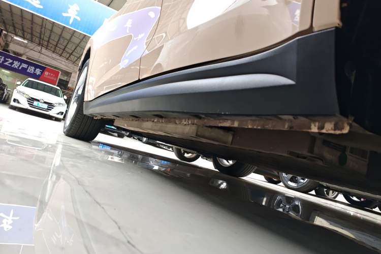 Used ORA Good Cat 2023 401 km Standard Range Luxury Version Lithium Iron Phosphate