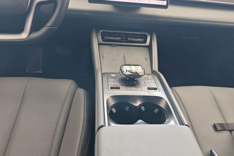 Used BYD Qin L 2025 DM-i Smart Drive 120KM Superior Model
