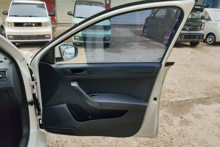 Used Volkswagen Santana 2016 1.6L Manual Fashion Edition
