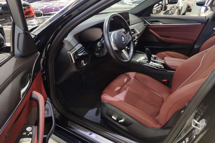 Used BMW 5 Series 2023 530Li Leading Model M Sport Package
