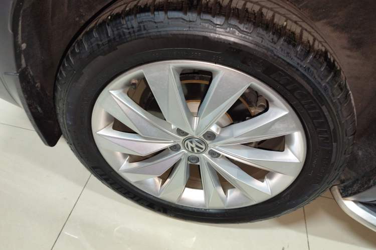 Used Volkswagen Tayron 2020 330TSI Two-Wheel Drive Luxury Connected Pro Edition
