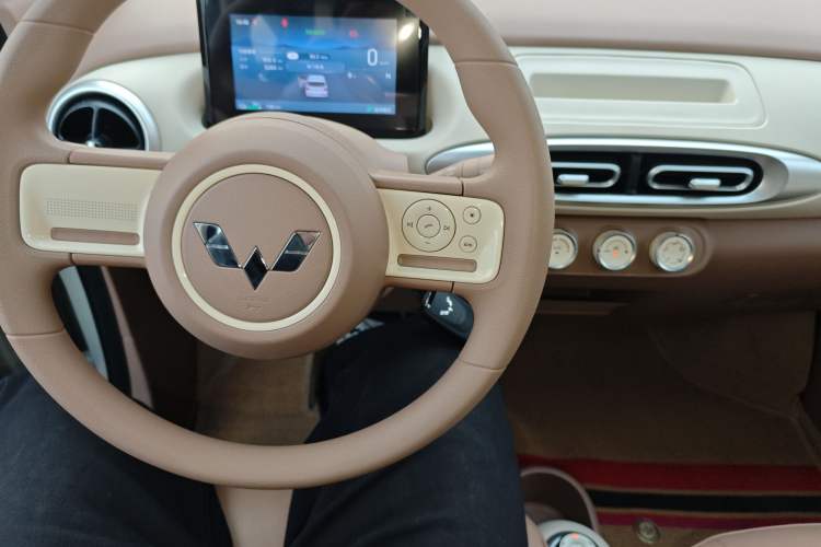 Used Wuling Hongguang MINIEV 2025 Four-Door Version Advanced Edition
