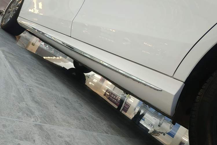 Used Mercedes-Benz E-Class 2022 E 300 L Sporty and Stylish Model
