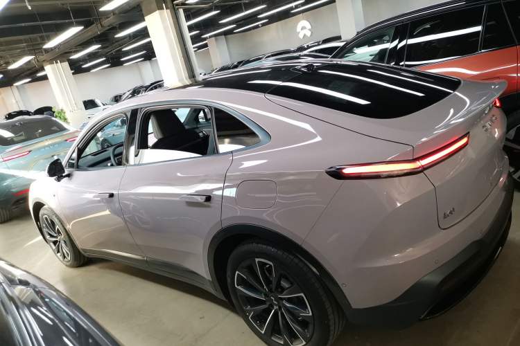 Used ONVO L60 2024 60 kWh Rear-Drive Version