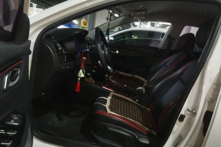 Used Kia KX Cross 2017 1.4L AT GLS