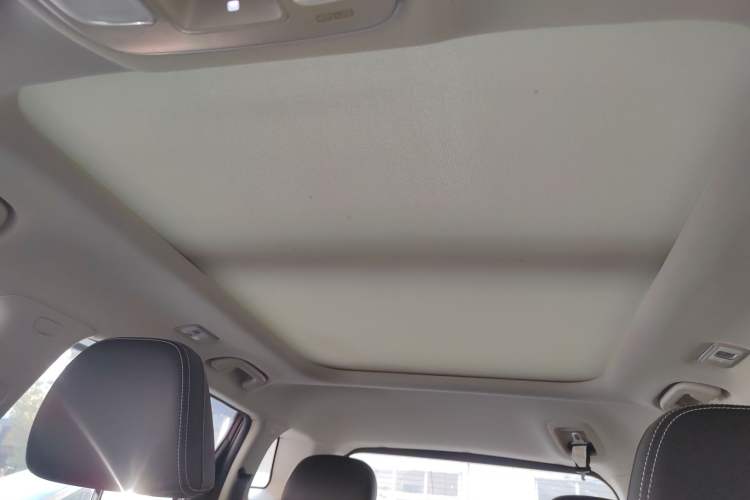 Used Geely Auto Emgrand X7 Sport 2016 2.0L Manual Smart Connect Version