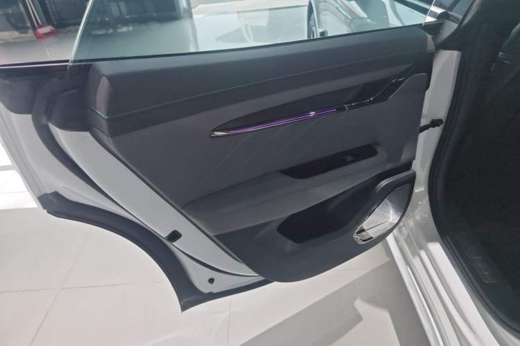 Used Zeekr 001 2023 WE Edition 86 kWh
