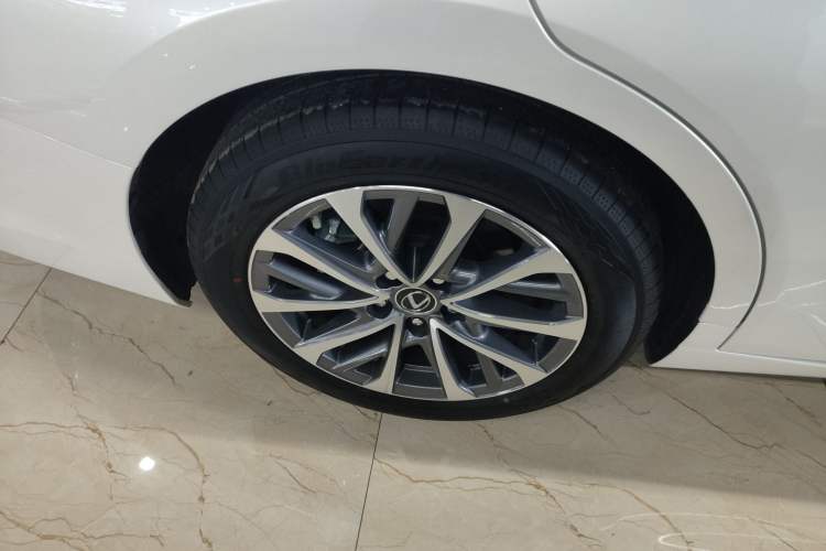 Used Lexus ES 2022 200 Excellence Edition