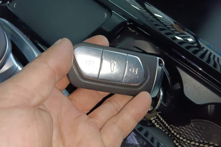 Used VOYAH FREE 2021 Four-Wheel Drive All-Electric First Edition Commemorative Edition Exclusive Luxury Package
