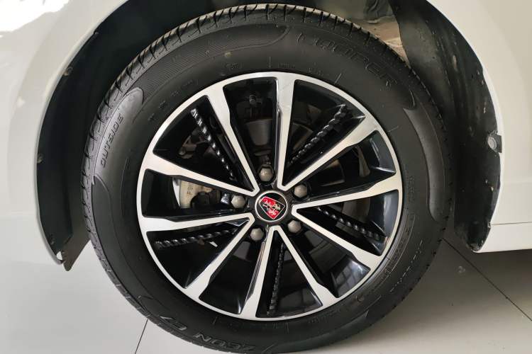 Used Roewe i5 2020 1.5L Automatic 4G Connect Luxury Flagship Edition