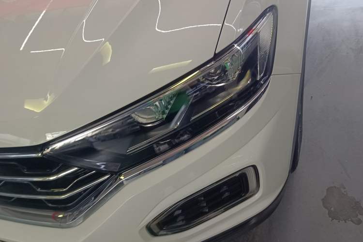 Used Volkswagen T-ROC 2022 280TSI DSG Two-Wheel Drive Elite PLUS
