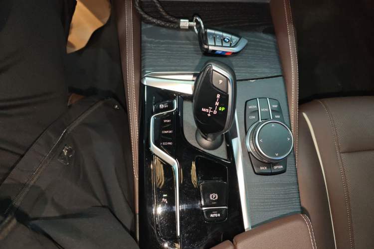 Used BMW 5 Series 2021 530Li Leading Model M Sport Package
