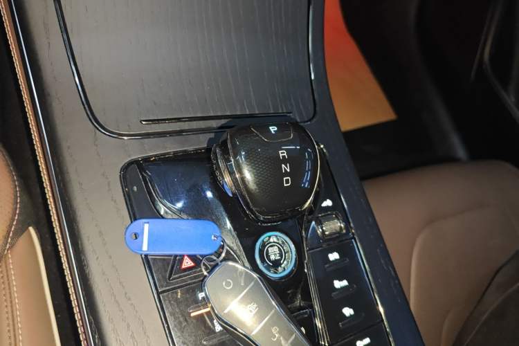 Used BYD Han 2022 DM-i 121KM Luxury Model