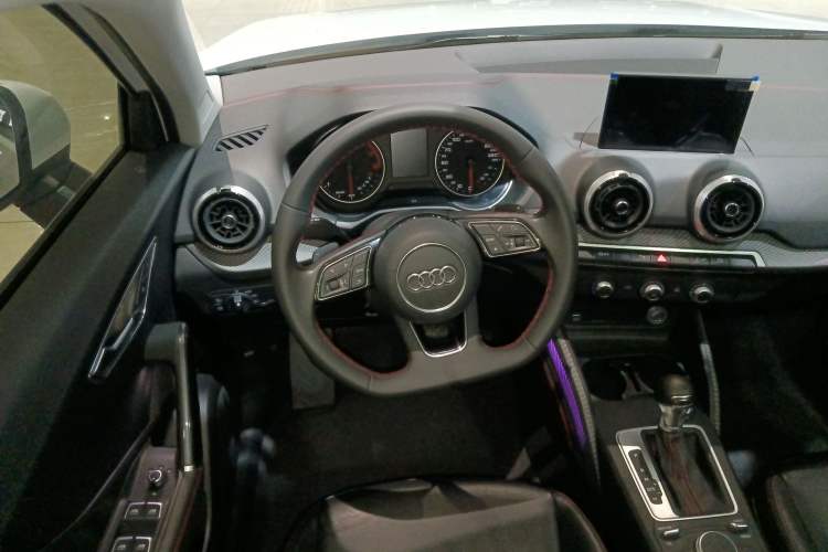 Used Audi Q2L 2022 35 TFSI Progressive Dynamic Edition
