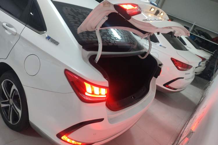 Used BAIC Beijing EU5 2018 R500 Smart Wind Edition
