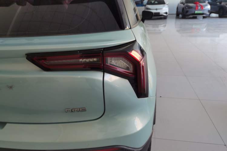 Used Geometry E Firefly 2022 401 km Linglong Tiger 4 Seats
