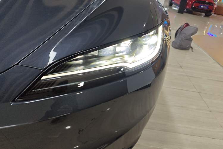 Used Tesla Model 3 2025 Rear-Wheel-Drive Version
