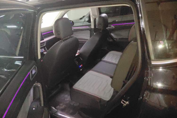 Used Volkswagen Tiguan L 2023 380TSI Automatic All-Wheel Drive R-Line Flagship 7-Seater