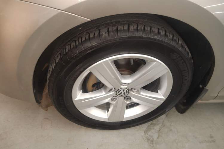 Used Volkswagen Golf 2017 1.6L Automatic Comfort Million-Vehicle Anniversary Edition
