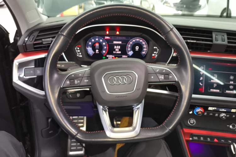 Used Audi Q3 2021 40 TFSI Fashion Dynamic Model
