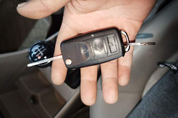 Used Volkswagen Santana 2013 1.6L Manual Comfort Edition
