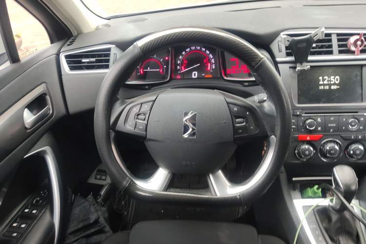 Used DS 5LS 2016 1.6T Style Edition THP160
