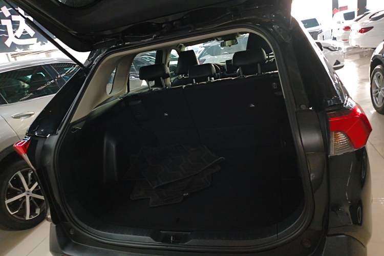 Used Toyota RAV4 2020 2.0L CVT Two-Wheel Drive Urban Edition
