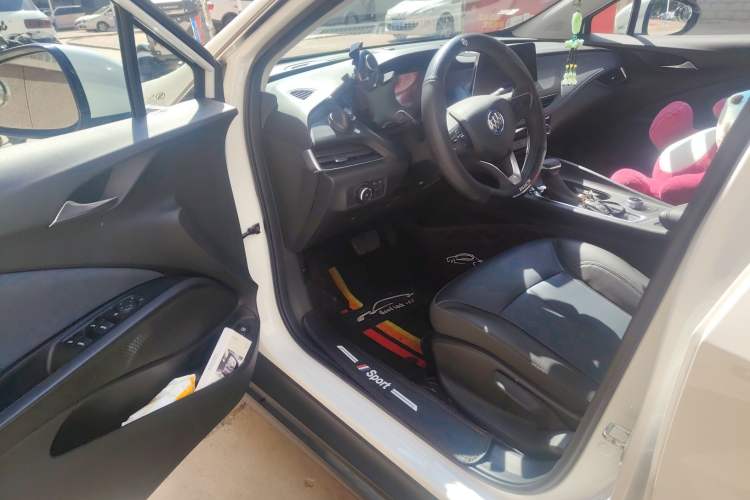 Used Buick Velite 6 2020 Plug-in Hybrid Connected Fashion Model
