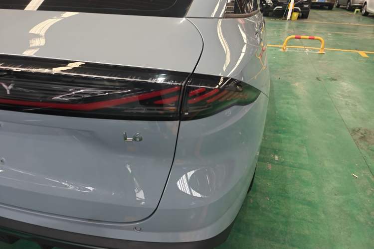 Used  L6 2024 125km PLUS Dragon Edition