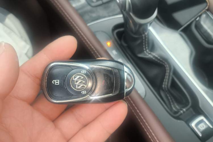 Used Buick Envision 2016 20T Two-Wheel-Drive Elite Model
