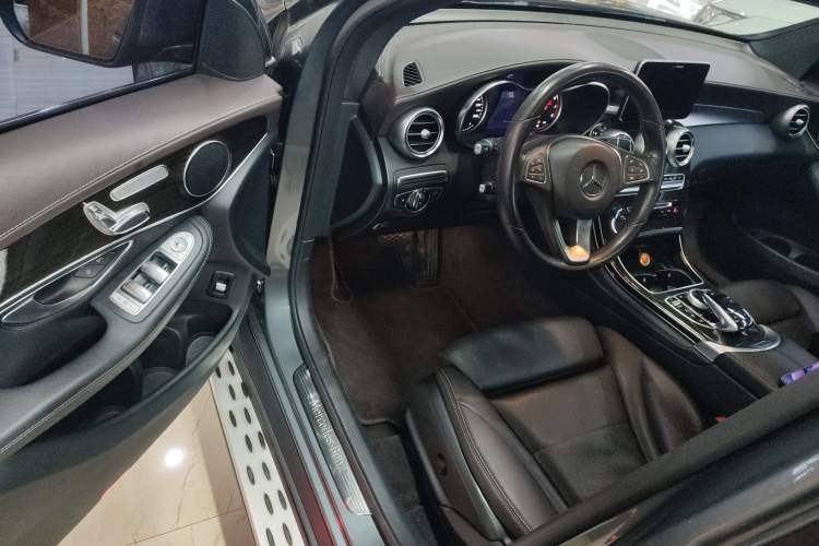 Used Mercedes-Benz GLC 2016 GLC 260 4MATIC Dynamic Edition
