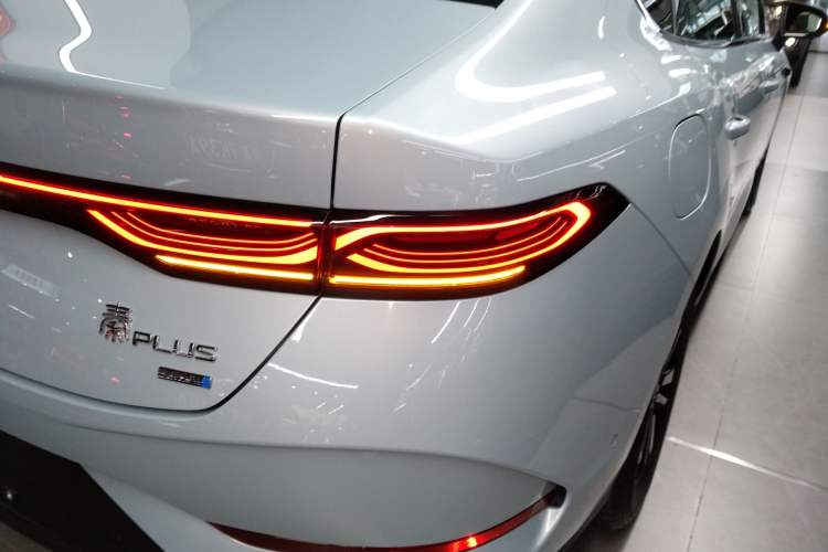 Used BYD Qin PLUS 2025 DM-i Smart Drive 55KM Beyond Model
