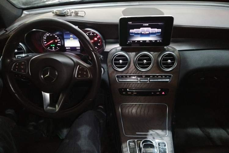 Used Mercedes-Benz GLC 2017 GLC 300 4MATIC Sport Edition
