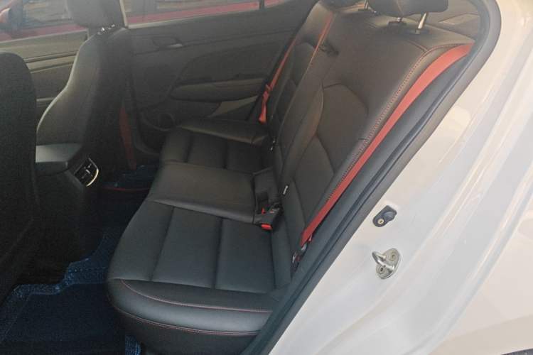 Used Hyundai Elantra 2019 1.4T Dual-Clutch Xuan Dong · Dynamic Model