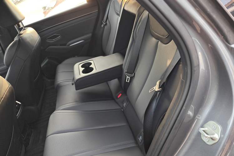 Used BYD Qin L 2025 DM-i Smart Drive 120KM Superior Model
