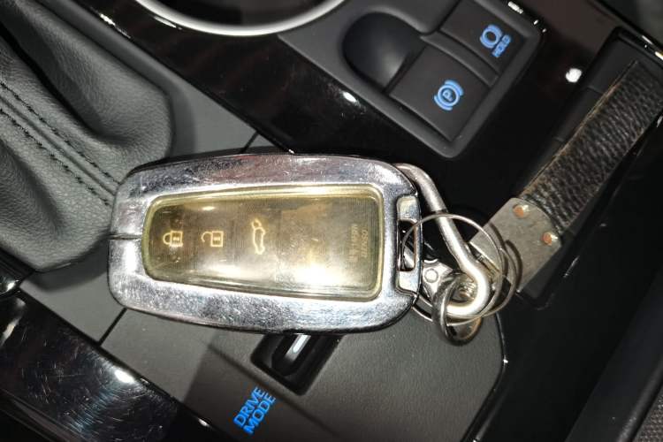 Used Toyota Highlander 2022 Dual-Engine 2.5L Four-Wheel Drive Prestige Version 7 Seats