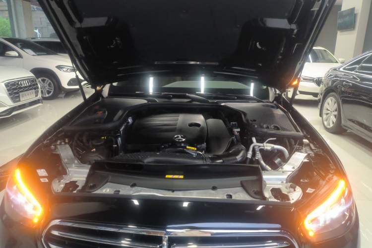 Used Mercedes-Benz E-Class 2023 Facelift E 260 L