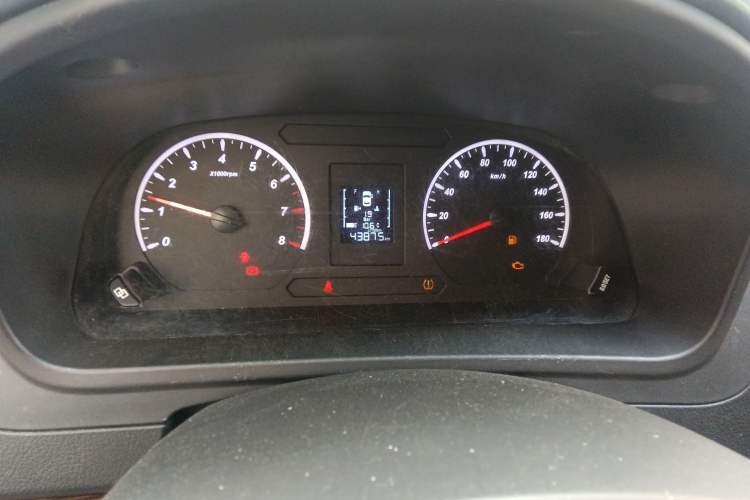 Used FORTHING Lingzhi PLUS 2022 Travel Edition 2.0L Manual Luxury Version 7 Seats