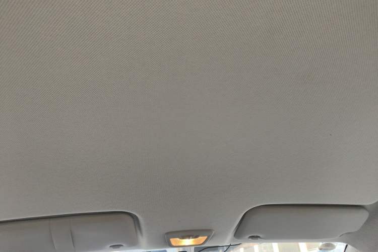 Used Wuling Hongguang S3 2018 1.5L Manual Comfort Model China V Standard
