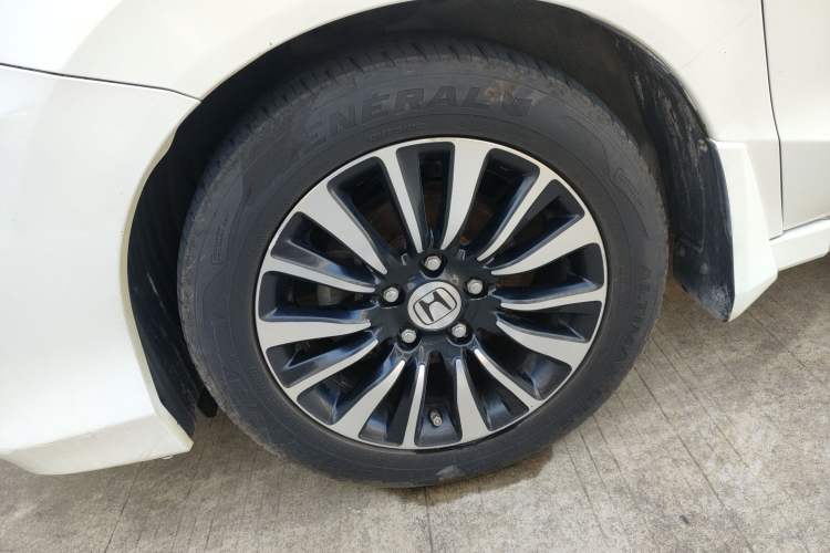 Used Honda Crider 2013 1.8L automatic comfort version
