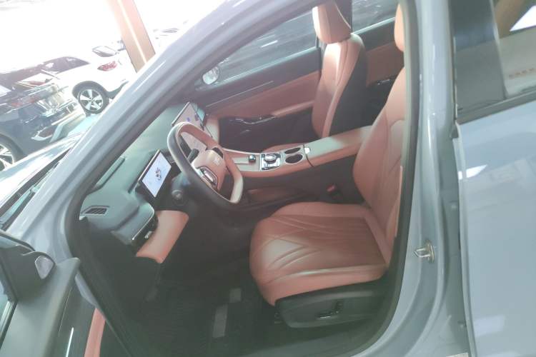 Used  L6 2025 EM-i 140km Explorer+ Edition